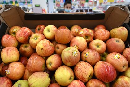Дешевые импортные яблоки стали проблемой России