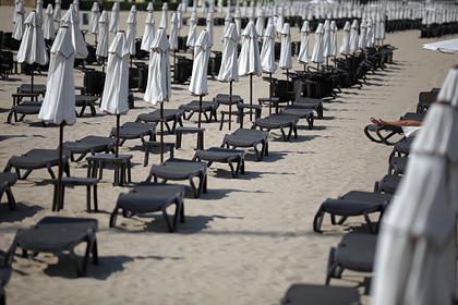 Популярный пляжный курорт Европы изменил правила въезда для россиян
