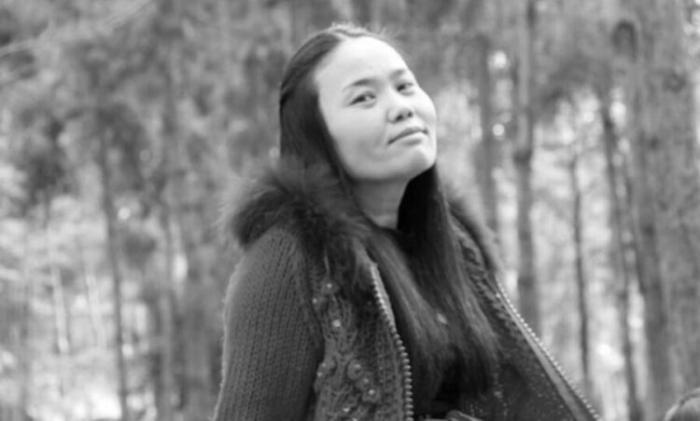 Казахстанская писательница умерла после травли в Сети