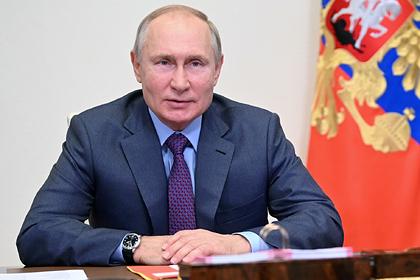 Путин постановил создать комиссию по историческому просвещению