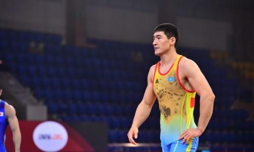 Чемпион Азии по борьбе из Казахстана проиграл стартовый поединок на Олимпиаде-2020