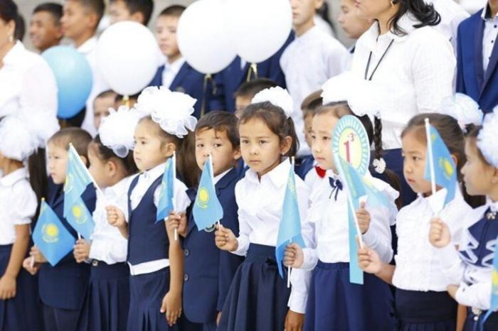 Придется ли казахстанским школьникам носить форму в новом учебном году