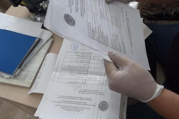 Купивших паспорта вакцинации свыше 200 человек ищет полиция Павлодара