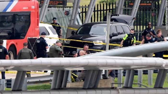CМИ сообщили о смерти полицейского после стрельбы у Пентагона