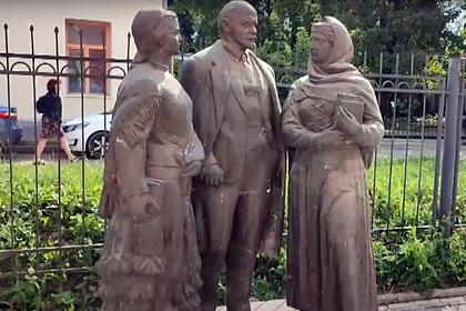 В Смоленске установили новый памятник Ленину