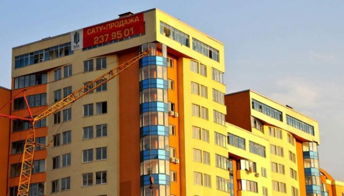 Казахстанцы беднеют, ажиотаж с пенсиями падает: эксперт прогнозирует снижение цен на жилье