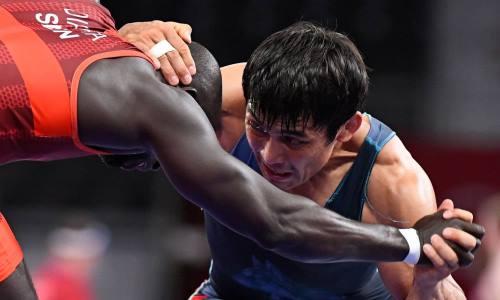 Казахстанский борец-вольник провел схватку за «бронзу» Олимпиады-2020