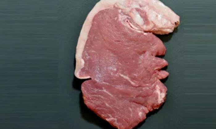 Мясо в виде Трампа победило на всемирном конкурсе карикатур
