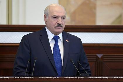 Лукашенко рассказал о давлении из-за отказа вводить карантин