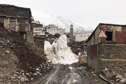 В Дагестане отреставрируют поврежденную лавиной мечеть