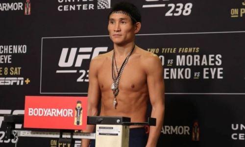 Казахстанец сразится с экс-бойцом UFC в главном поединке турнира в Алматы