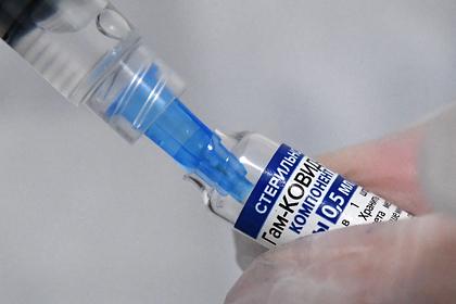 Pfizer предложили использовать «Спутник Лайт» для бустерной вакцинации