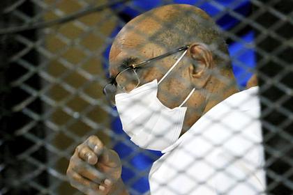 Власти Судана передадут бывшего президента страны под суд