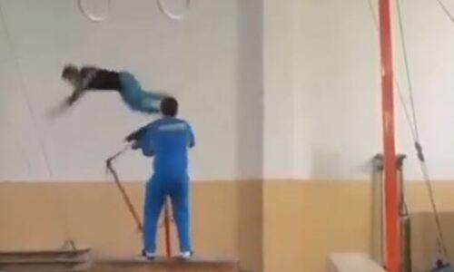 Финалист Олимпиады в Токио показал экстремальные условия гимнастических залов в Казахстане. Видео