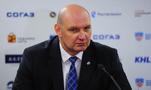 Клуб хоккеиста сборной Казахстана решился на смену тренера за 18 дней до старта чемпионата КХЛ