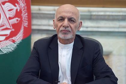 Президент Афганистана уехал из страны вместе с набитыми деньгами машинами