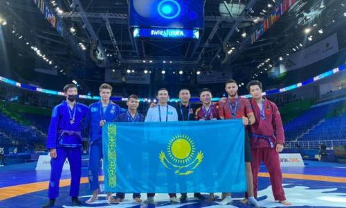 Казахстанцы завоевали восемь медалей на чемпионате мира по грэпплингу