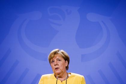 Меркель сравнила ситуацию в Афганистане с эффектом домино