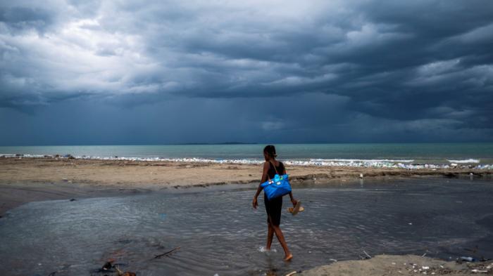 Пострадавшему от землетрясения Гаити грозит тропический шторм
                17 августа 2021, 15:14