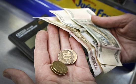 Рубль подешевел обменниках. Курс российской нацвалюты на 19 августа