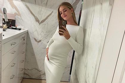Жена Стэтхэма объявила о второй беременности
