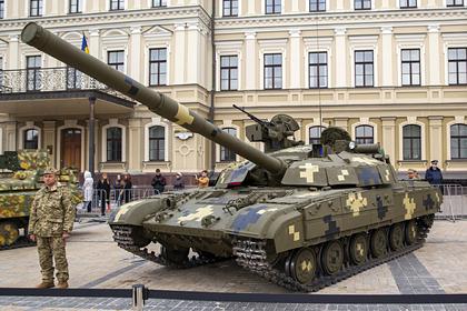 В Киеве заметили модернизированный советский танк