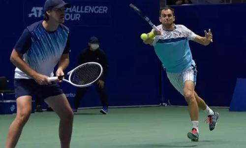 Казахстанские теннисисты вышли в два финала турниров парного разряда
