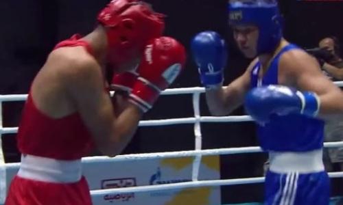 Казахстанский боксер за 90 секунд брутально нокаутировал соперника на МЧА-2021