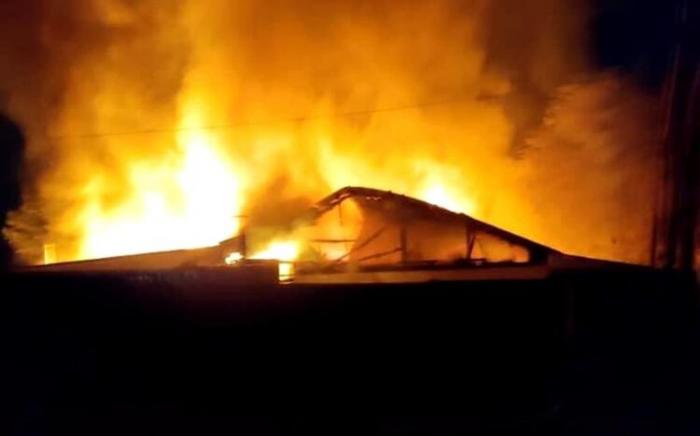 В Атырау сгорел дотла многоквартирный дом