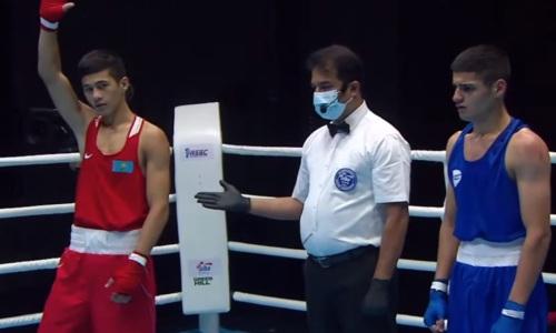 Казахстанский боксер ярко нокаутировал иракца на МЧА-2021