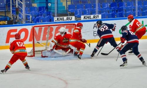Разгромом со счетом 7:1 завершился матч соперников «Барыса» по конференции КХЛ. Видео