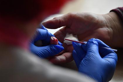 Российский онколог назвал шесть ранних признаков рака крови