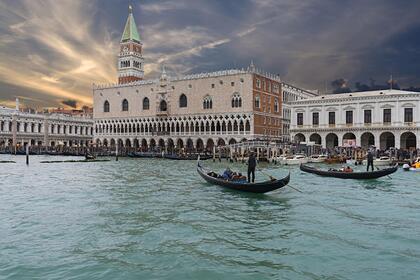 Популярный город в Италии начнет пускать туристов по предварительной записи