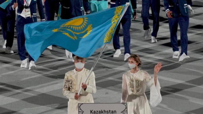 Как создавались костюмы для казахстанских знаменосцев в Токио
                24 августа 2021, 08:35