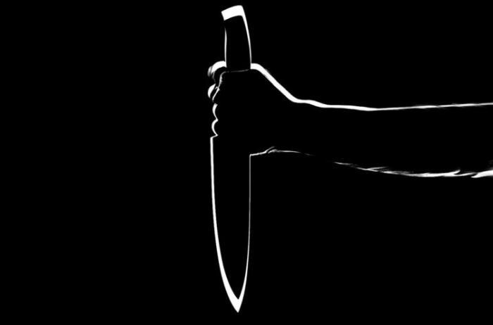 Подбежал и приставил нож к горлу: дерзкое ограбление сняли на видео в Нур-Султане