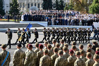 В День независимости Украины в центре Киева промаршировали солдаты НАТО