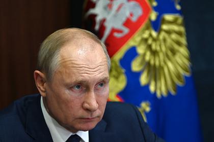 Путин поручил выделить дополнительные средства на борьбу с пожарами в России