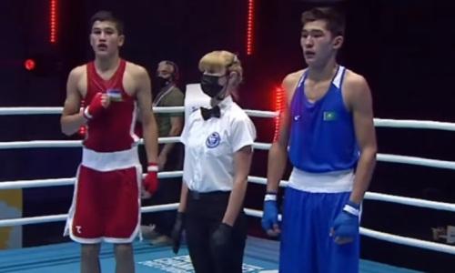Проиграли все Узбекистану. Казахстанские боксеры не впечатляют в полуфинале МЧА-2021. Видео