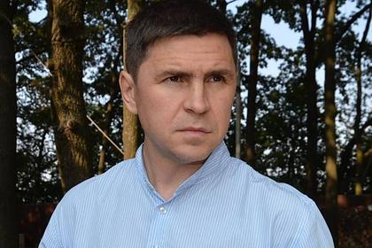 В офисе Зеленского обвинили облитого зеленкой Порошенко в «неистовых фобиях»
