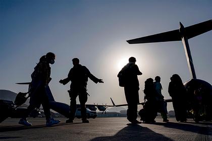 Российские военные самолеты забрали из Кабула россиян и граждан стран СНГ
