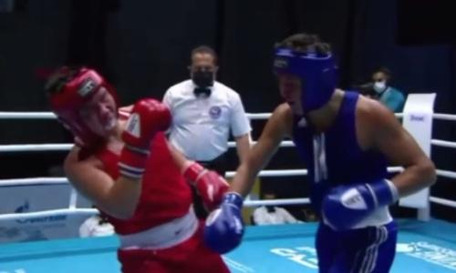 Видео двух нокдаунов казахстанского боксера в бою за выход в финал МЧА-2021
