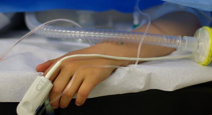 Шестилетний ребенок попал в реанимацию после лечения у шымкентской «целительницы»