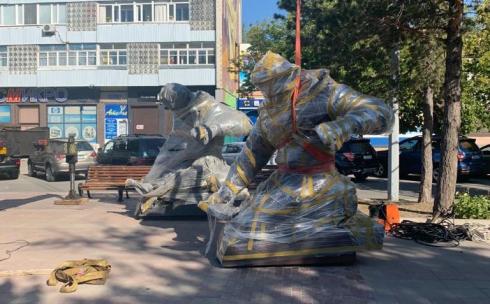 Памятник Нуркену Абдирову в Караганде откроют в сентябре