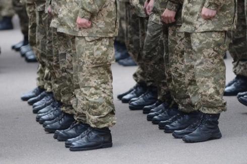 Около 17 тысяч молодых казахстанцев призовут в армию в сентябре