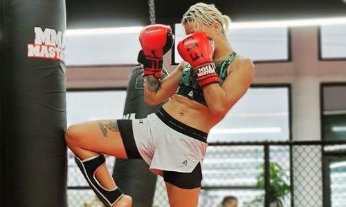 Агапова провела тренировку с очаровательной рекордсменкой из UFC. Фото