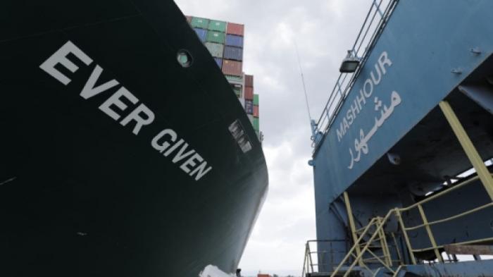 Гигантский контейнеровоз прошел через Суэцкий канал
                29 августа 2021, 04:39
