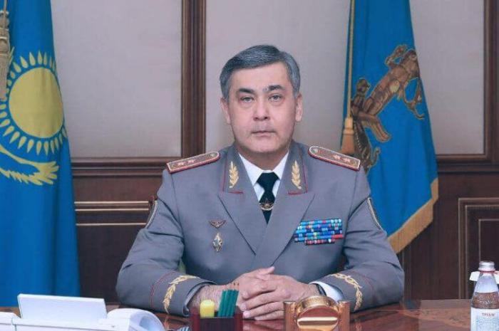 Токаев принял отставку главы Минобороны
