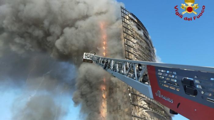 18-этажный дом полностью выгорел в пожаре в Милане
                31 августа 2021, 13:21