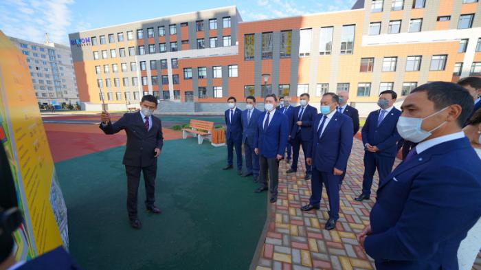 Мамин открыл общеобразовательные школы нового формата в Нур-Султане
                31 августа 2021, 13:57