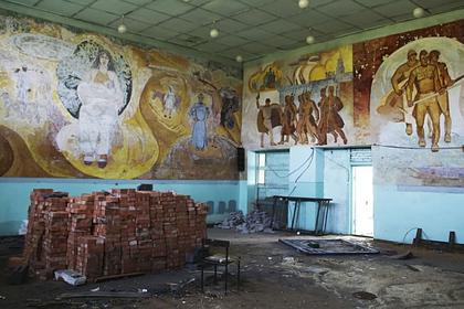 В Бурятии спасут уникальную советскую фреску